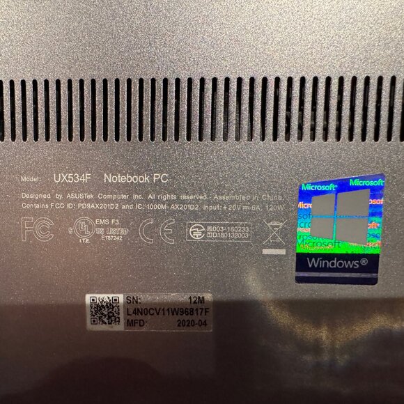 Asus Zenbook 15" (4K | Core i7 | GTX 1650) - Picture 3 of 8